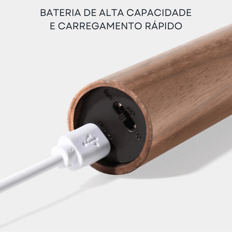 Luminária Tocha de LED com Sensor de Movimento