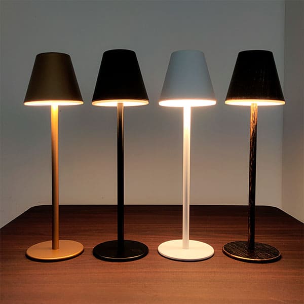 Luminária de Mesa Minimalista - DecorLed