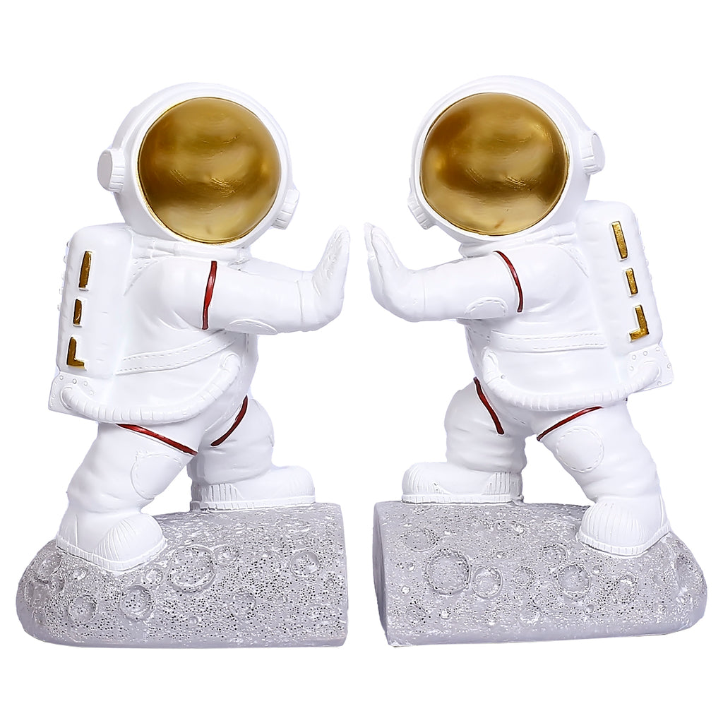 Exploradores Cósmicos: Escultura de Astronautas Suporte para Livros