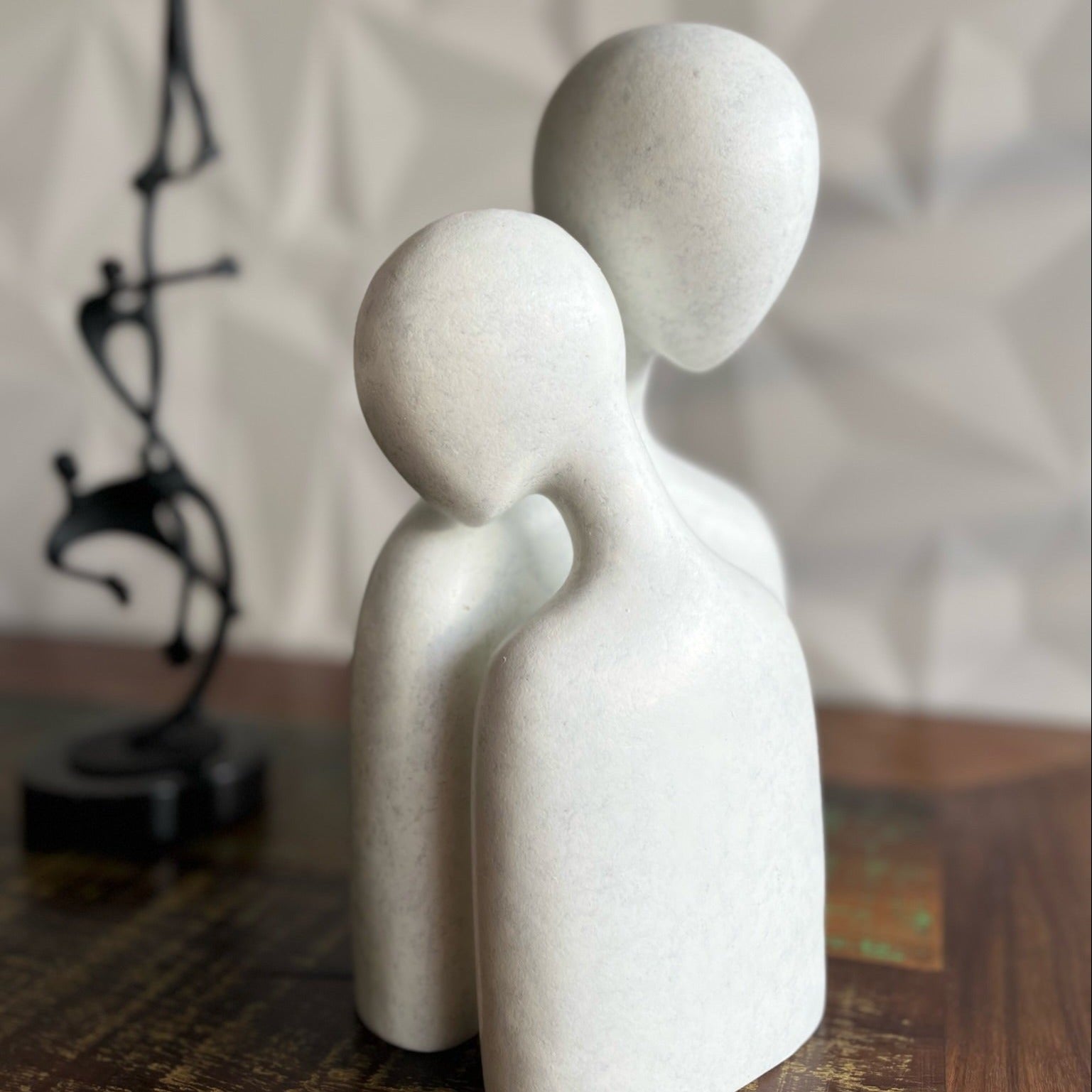 Companheiros Eternos: Escultura em Resina