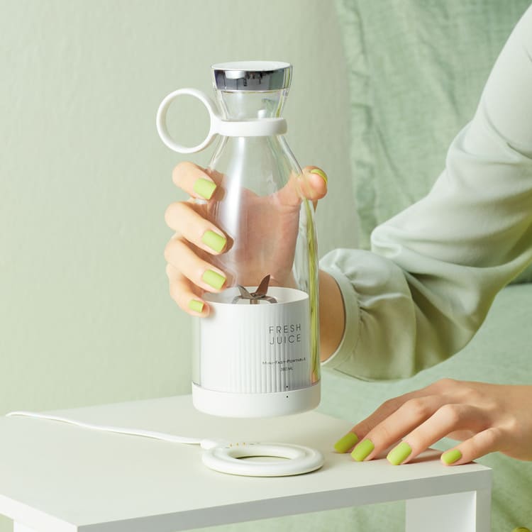 Liquidificador Portátil e Mixer Sem Fio | Pacasa