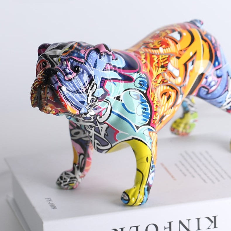 Estátua Colorida De Buldogue Inglês