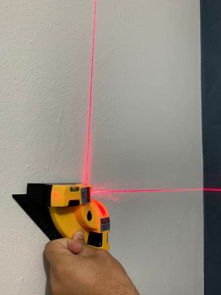 Nível a Laser Com Esquadro e Prumo 3 em 1