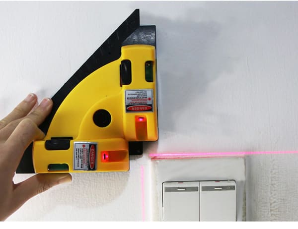Nível a Laser Com Esquadro e Prumo 3 em 1