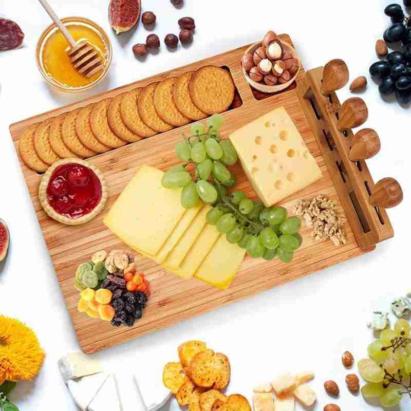 Kit Petiskeiro Tábua De Queijo Com Cortadores 5 Peças